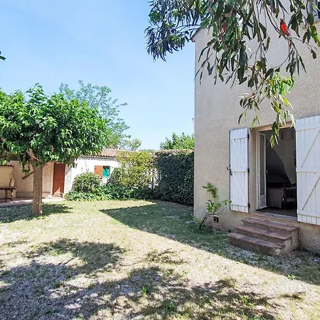 Hébergement de vacances Résidence Les Figuiers Fleurs By Interhome